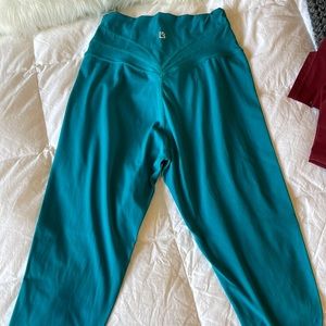 Buff bunny siren leggings teal M